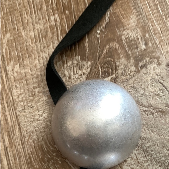Contemporary Silver tone metal 1/2 sphere statement Necklace or belt - Picture 9 of 11